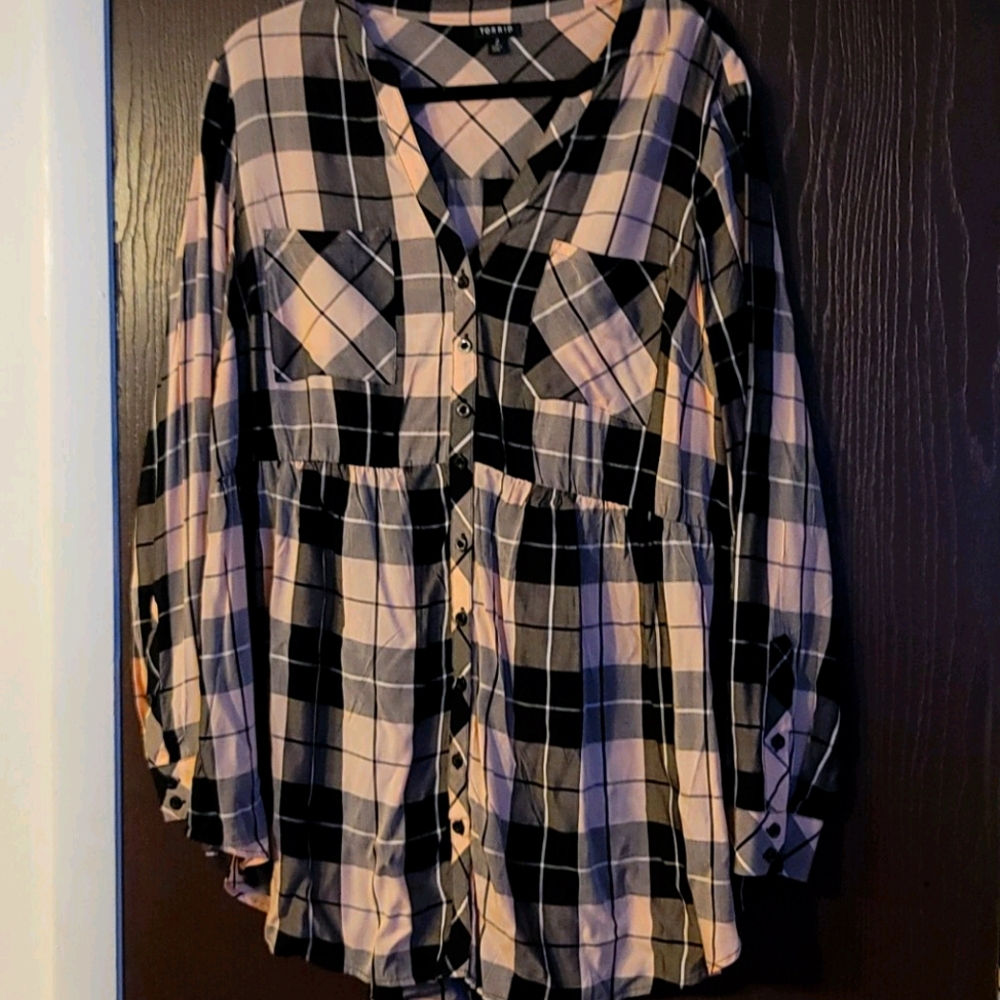 Womens Torrid Shirt size 2 New